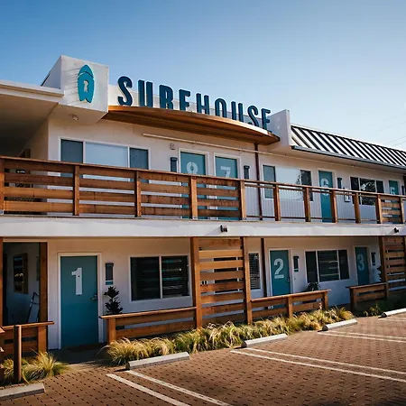 Surfhouse Motel